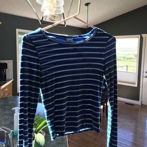 tight fit long sleeve shirt